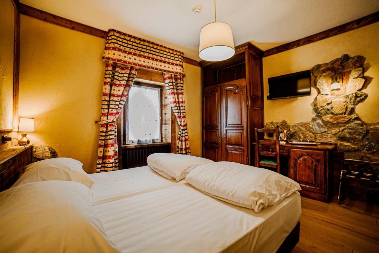Jumeaux Hotel 3*